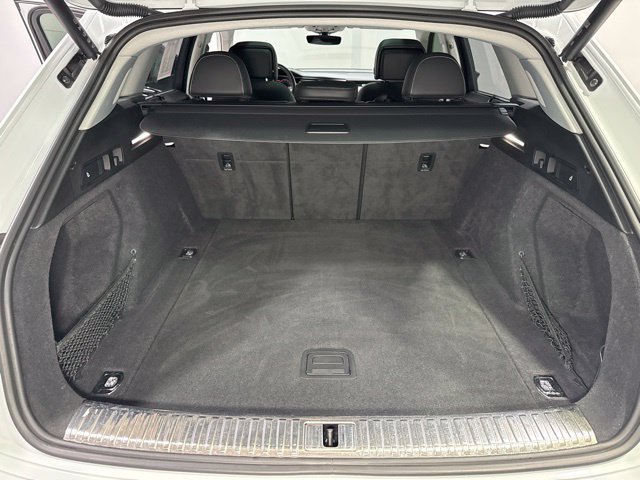Used 2024 Audi Q8 e-tron Prestige w/ Prestige Package AWD/4WD image 26