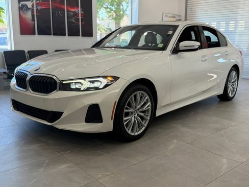 Used 2024 BMW 330i Sedan w/ Convenience Package RWD image 3
