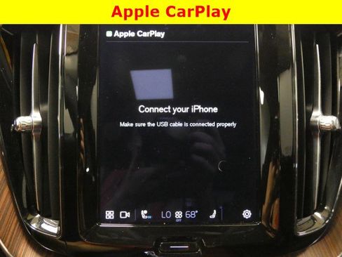 Used 2023 Volvo XC60 B5 Ultimate w/ Climate Package image 3