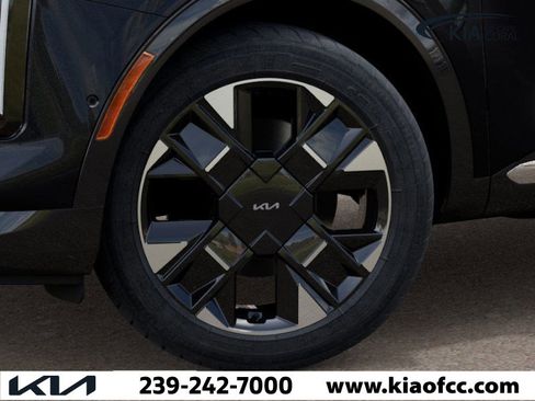 New 2026 Kia Sportage SX image 9