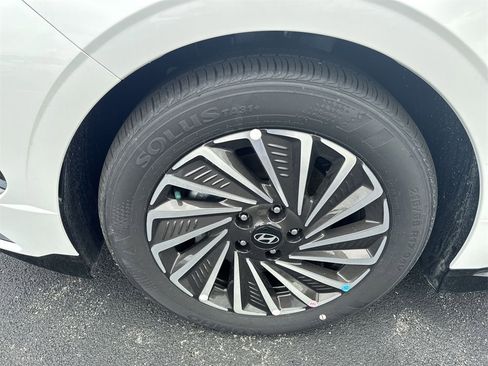 New 2025 Hyundai Sonata SEL image 16