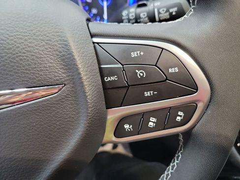 New 2026 Chrysler Pacifica Select image 20