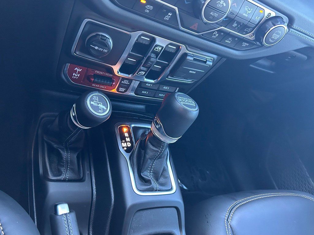 Used 2025 Jeep Wrangler Unlimited Rubicon 392 AWD/4WD image 19
