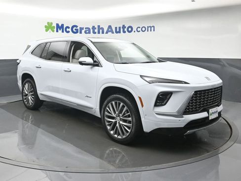 New 2026 Buick Enclave Avenir w/ Super Cruise Package image 2