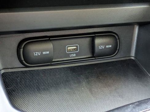 Used 2020 Kia Soul S FWD image 21