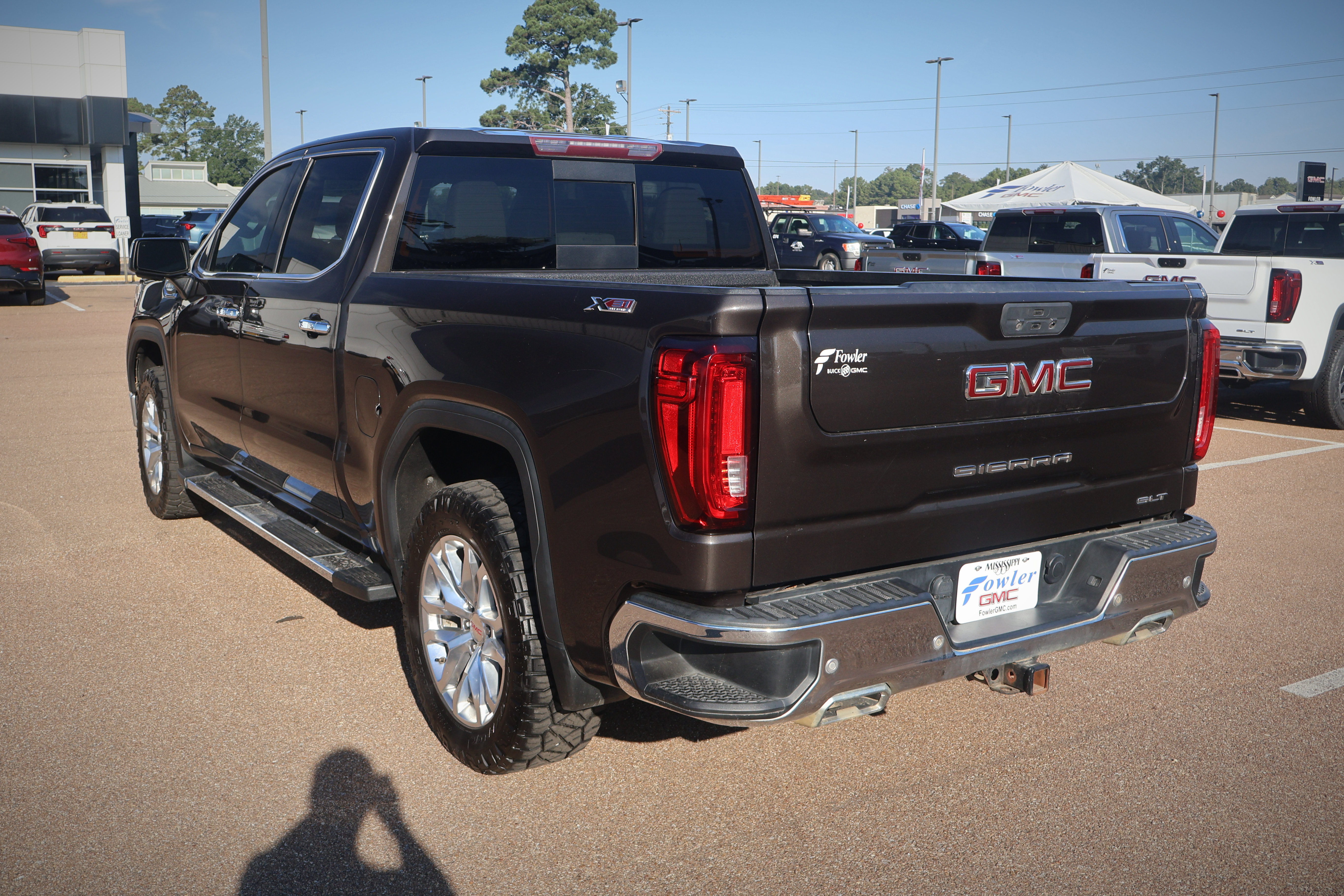 Used 2021 GMC Sierra 1500 SLT w/ SLT Premium Plus Package AWD/4WD image 8