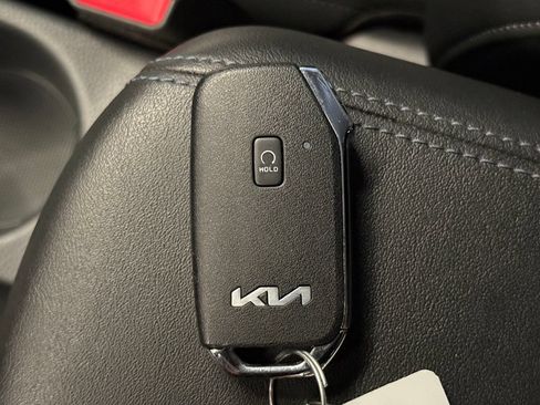 Used 2023 Kia Seltos S AWD/4WD image 17