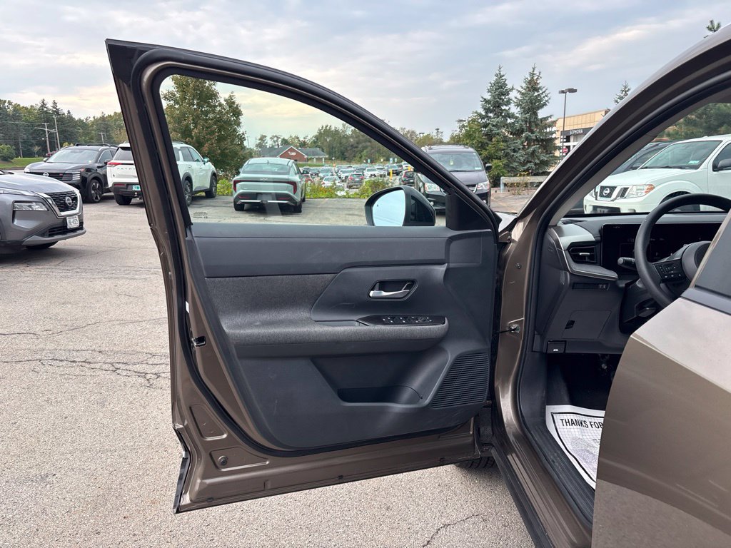 Certified 2026 Nissan Kicks SV w/ SV Premium Package AWD/4WD image 16