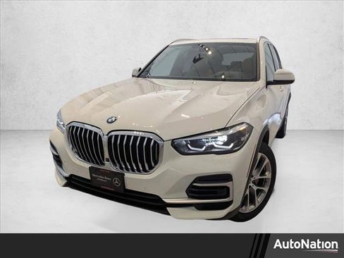 Used 2022 BMW X5 xDrive40i w/ Premium Package image 1