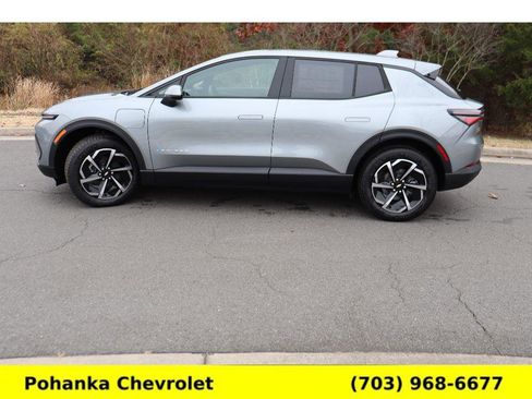 New 2026 Chevrolet Equinox EV LT image 4