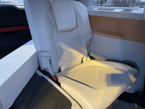 Used 2025 Volkswagen ID. Buzz 1st Edition image 25