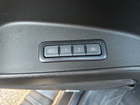 Used 2017 Chevrolet Suburban LT w/ LT Signature Package image 19