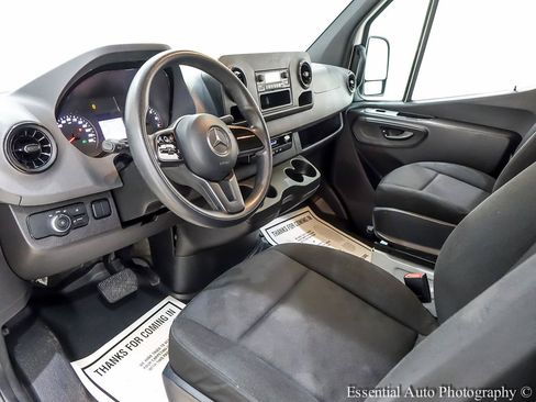 Used 2021 Mercedes-Benz Sprinter 2500 w/ Driver Convenience Package image 8