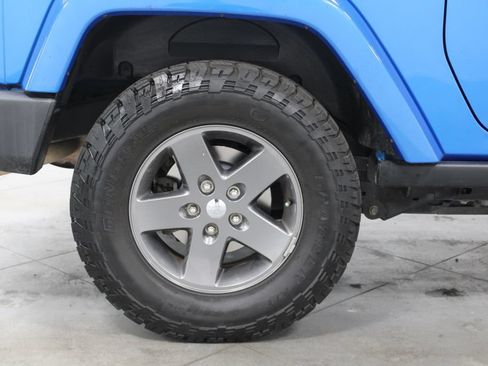 Used 2015 Jeep Wrangler Sport AWD/4WD image 14