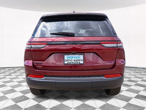 New 2026 Jeep Grand Cherokee Altitude AWD/4WD image 13