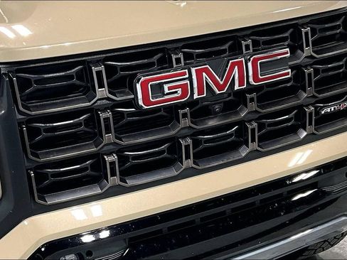 Used 2023 GMC Canyon AT4X image 36