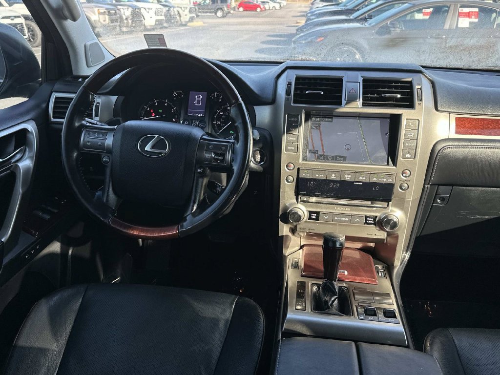 Used 2016 Lexus GX 460 w/ Premium Package AWD/4WD image 18