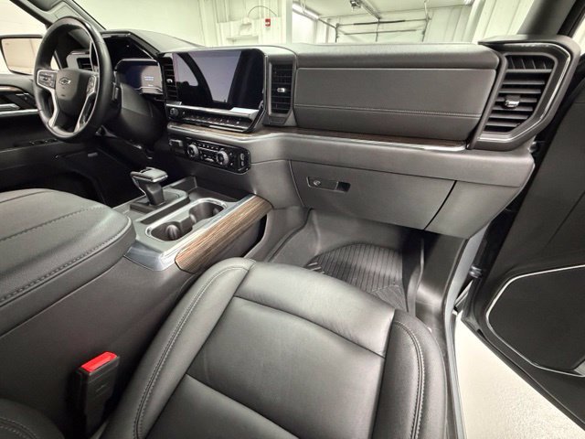 Used 2024 Chevrolet Silverado 1500 LT Trail Boss w/ LT Trail Boss Premium Package AWD/4WD image 28