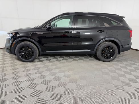 Used 2021 Kia Sorento S AWD/4WD image 2