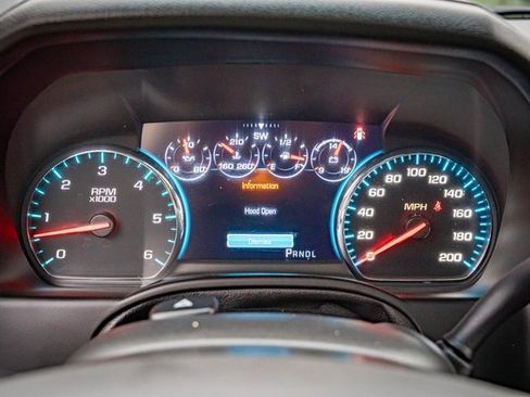 Used 2018 GMC Yukon Denali image 21