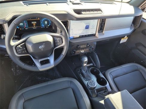 New 2025 Ford Bronco Outer Banks w/ Sasquatch Package image 32