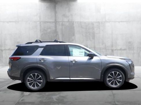 New 2026 Nissan Pathfinder Platinum w/ Cargo Package AWD/4WD image 5
