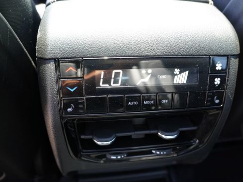 Certified 2025 Jeep Grand Cherokee L Limited w/ Luxury Tech Group II AWD/4WD image 20
