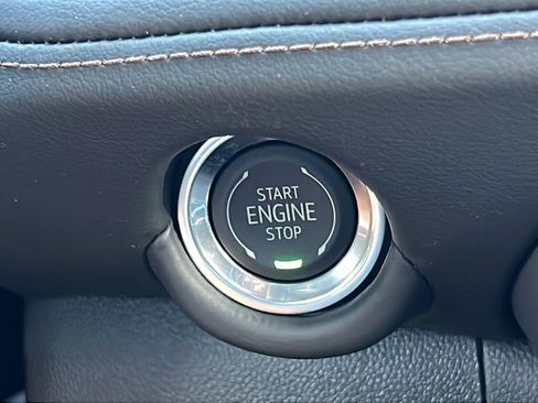 New 2025 Chevrolet Suburban High Country image 31