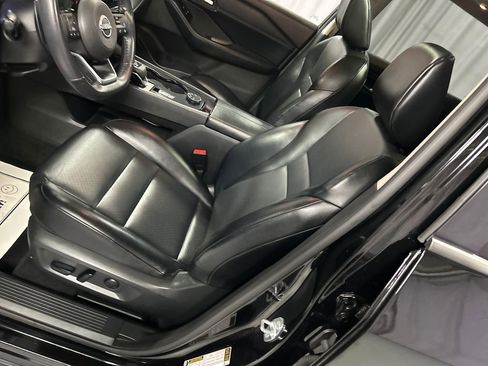 Used 2022 Nissan Rogue SV w/ SV Premium Package image 10