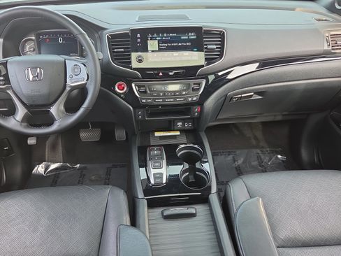Used 2023 Honda Passport Elite image 13