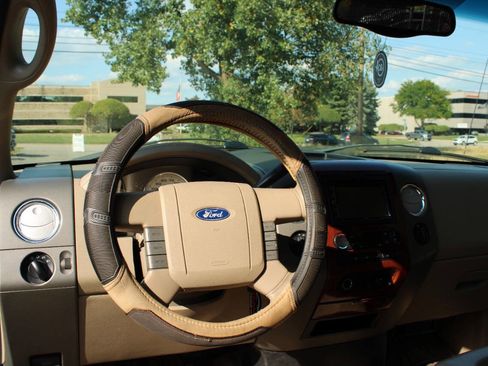 Used 2005 Ford F150 Lariat image 24