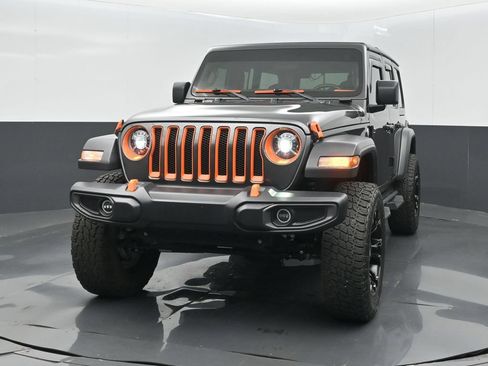 Used 2018 Jeep Wrangler Unlimited Sport S AWD/4WD image 2