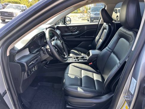 Used 2024 Lincoln Corsair AWD image 10