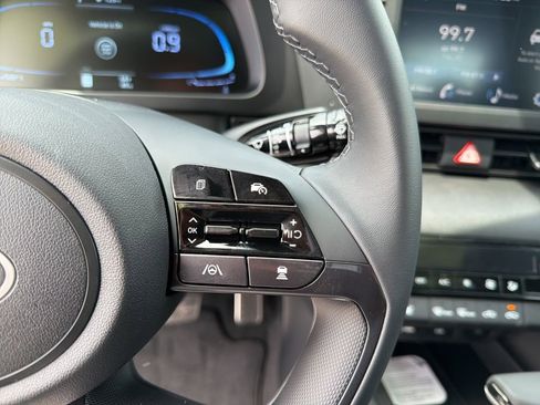 New 2026 Hyundai Elantra SEL Sport FWD image 20