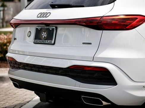New 2025 Audi Q5 Premium Plus w/ Premium Plus AWD/4WD image 9