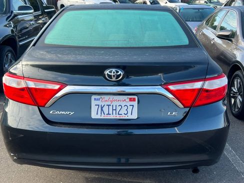 Used 2015 Toyota Camry LE FWD image 5