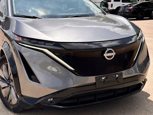 Used 2023 Nissan Ariya AWD image 2