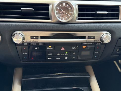 Used 2016 Lexus GS 200t image 20