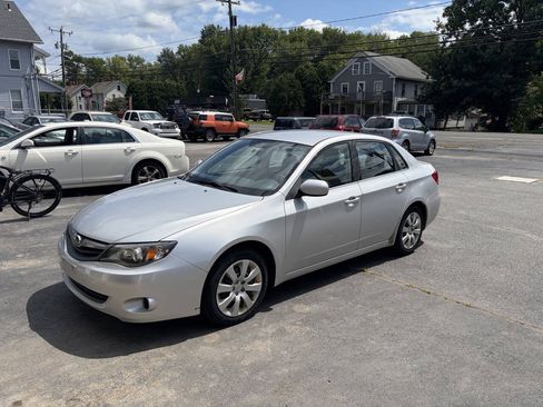 Used 2011 Subaru Impreza 2.5i AWD/4WD image 4