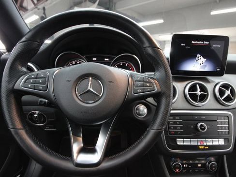 Used 2019 Mercedes-Benz CLA 250 CLA 250 image 16