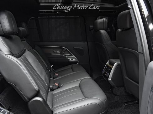 Used 2025 Land Rover Range Rover Long Wheelbase SE AWD/4WD image 32