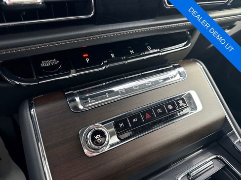 Used 2025 Lincoln Aviator Reserve w/ Jet Appearance Package image 30