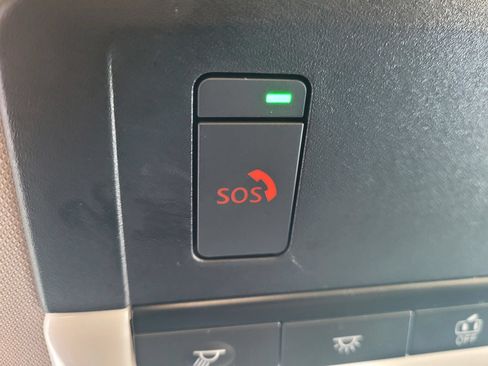 Used 2025 Nissan Pathfinder SL FWD image 28
