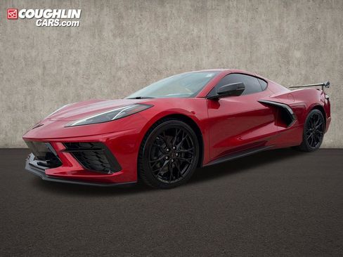Used 2025 Chevrolet Corvette Stingray Preferred Cpe w/ Stealth Interior Trim Package RWD image 2