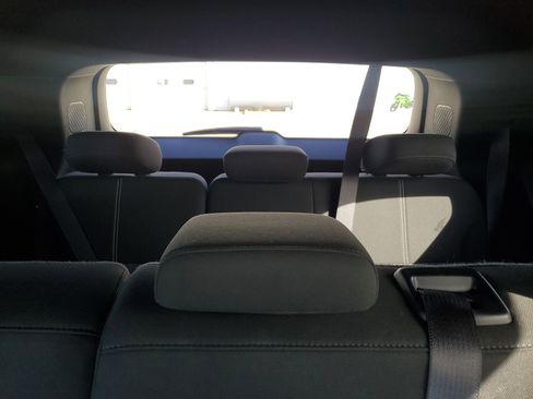 Used 2025 GMC Acadia Elevation image 14