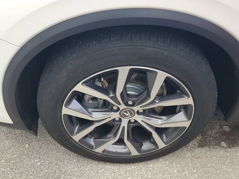 Used 2024 Acura MDX w/ Technology Package FWD image 4