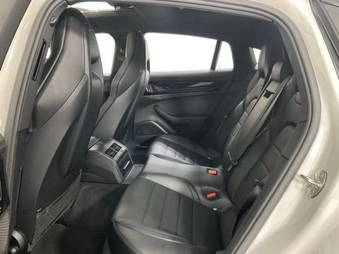 Used 2024 Porsche Panamera 4 image 33