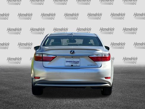 Used 2013 Lexus ES 300h image 6