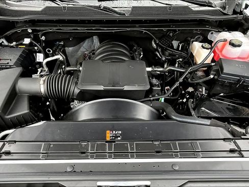 Used 2025 Chevrolet Silverado 2500 W/T w/ Snow Plow Prep/Camper Package image 28