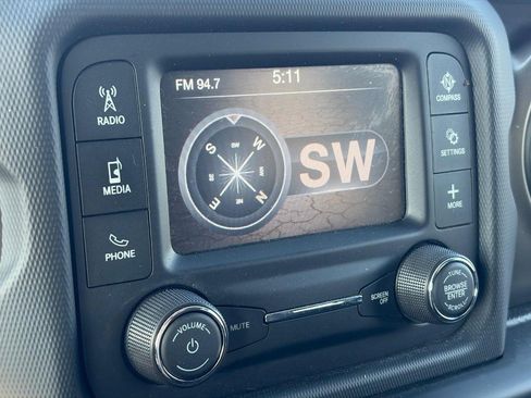 Used 2018 Jeep Wrangler Unlimited Sport S AWD/4WD image 25